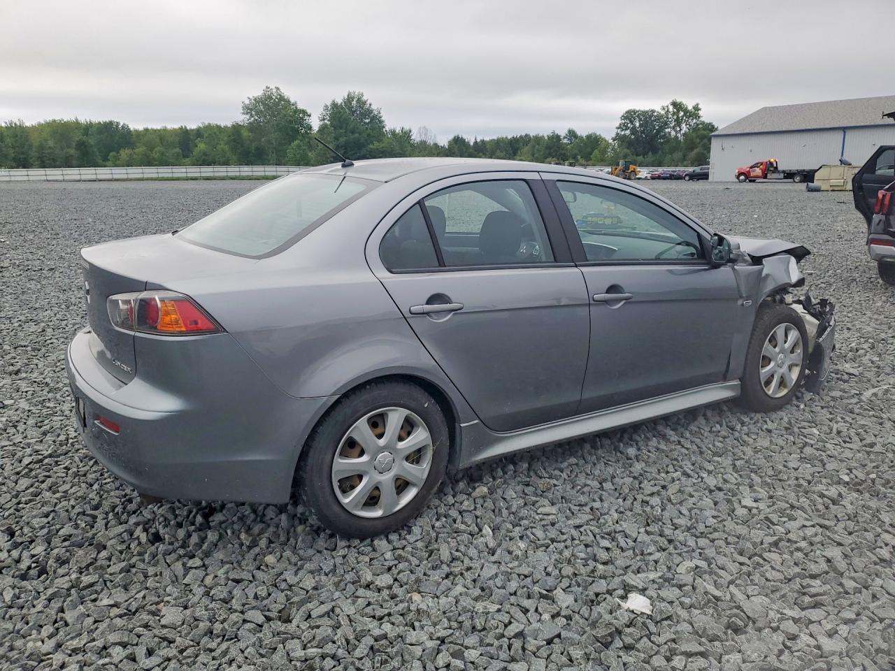 2015 Mitsubishi Lancer Es - zdjęcie 3