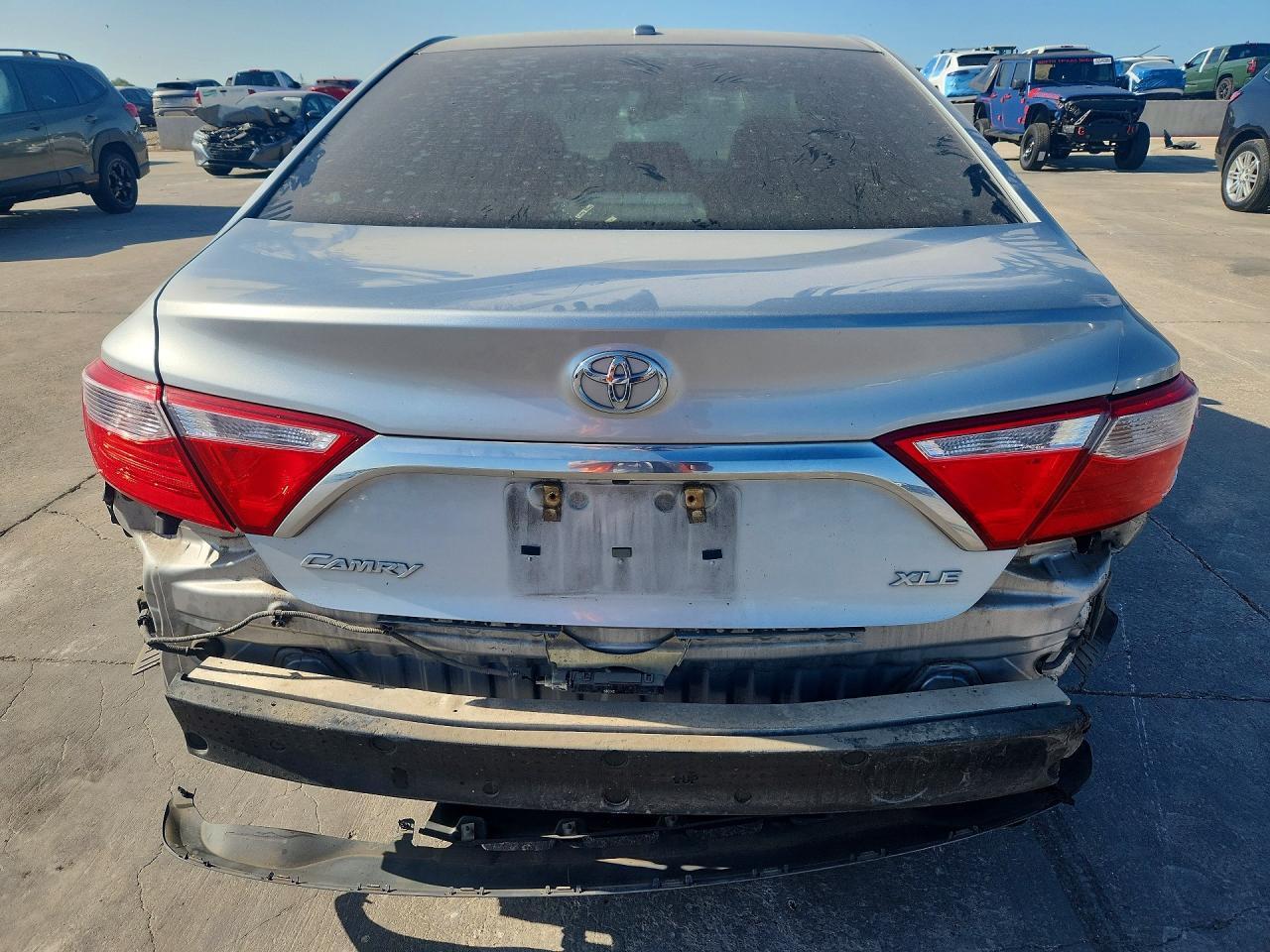 2016 Toyota Camry Xle - zdjęcie 6