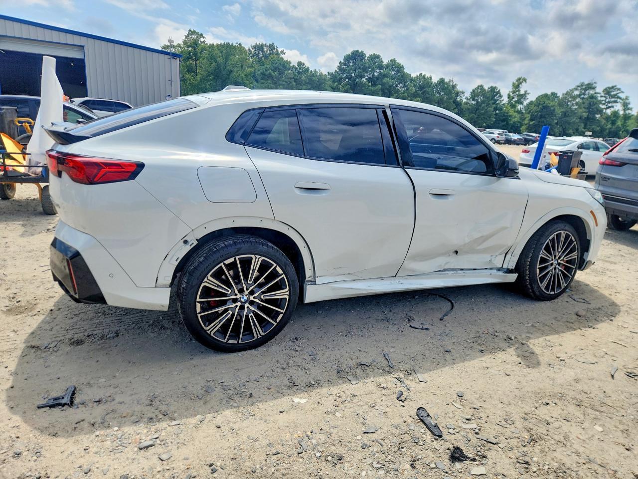 2026 BMW X2 M35I - zdjęcie 3