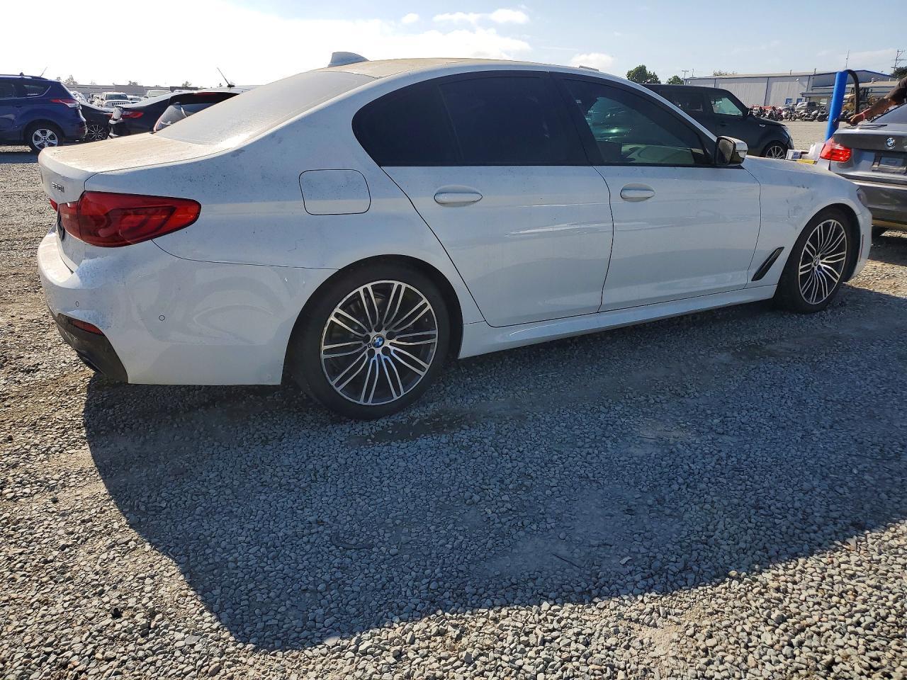 2019 BMW 530 I - zdjęcie 3