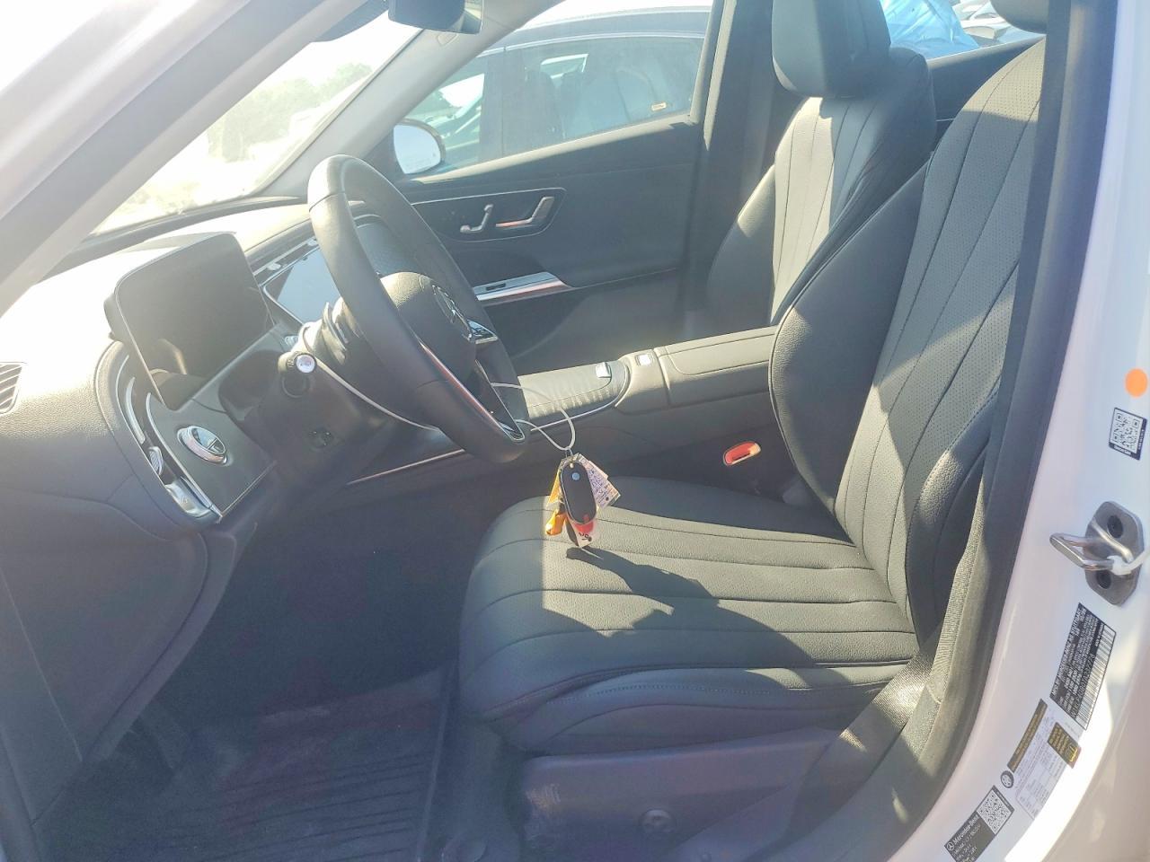 2026 Mercedes-Benz E 350 - zdjęcie 7