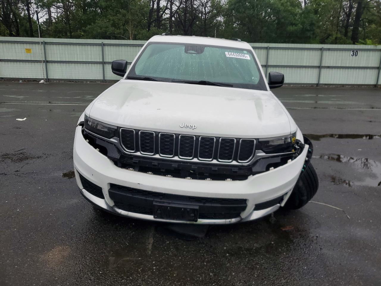 2021 Jeep Grand Cherokee L Laredo - zdjęcie 5