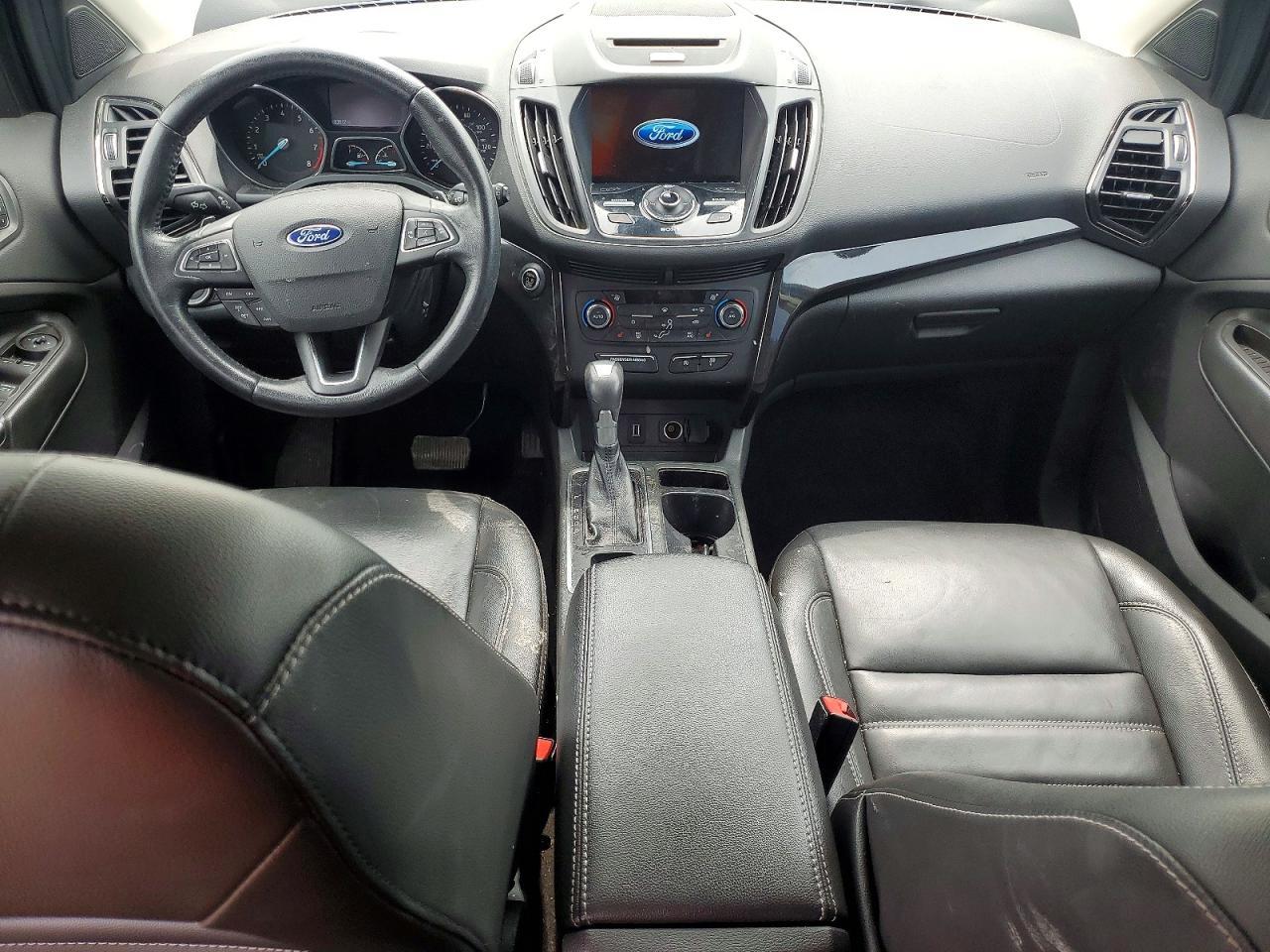 2017 Ford Escape Titanium - zdjęcie 8