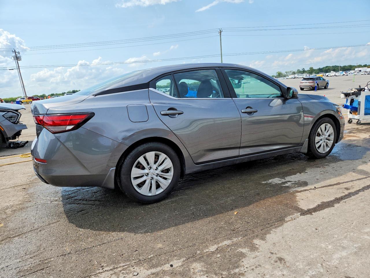 2022 Nissan Sentra S - zdjęcie 3