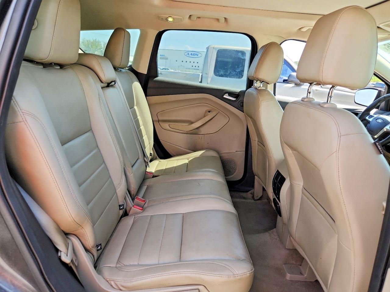 2016 Ford Escape Titanium - zdjęcie 11