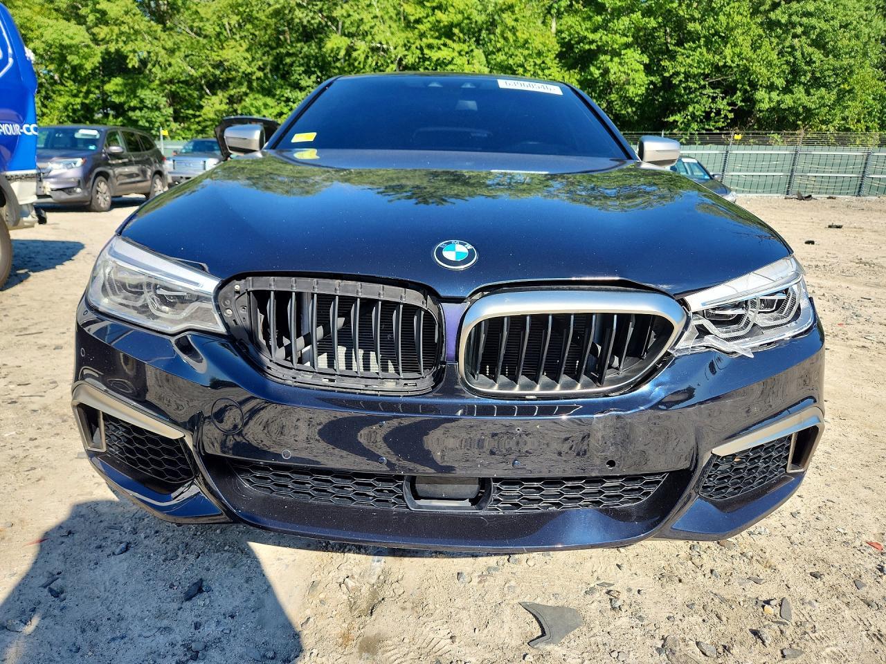 2018 BMW Seria 5 M550i - zdjęcie 5