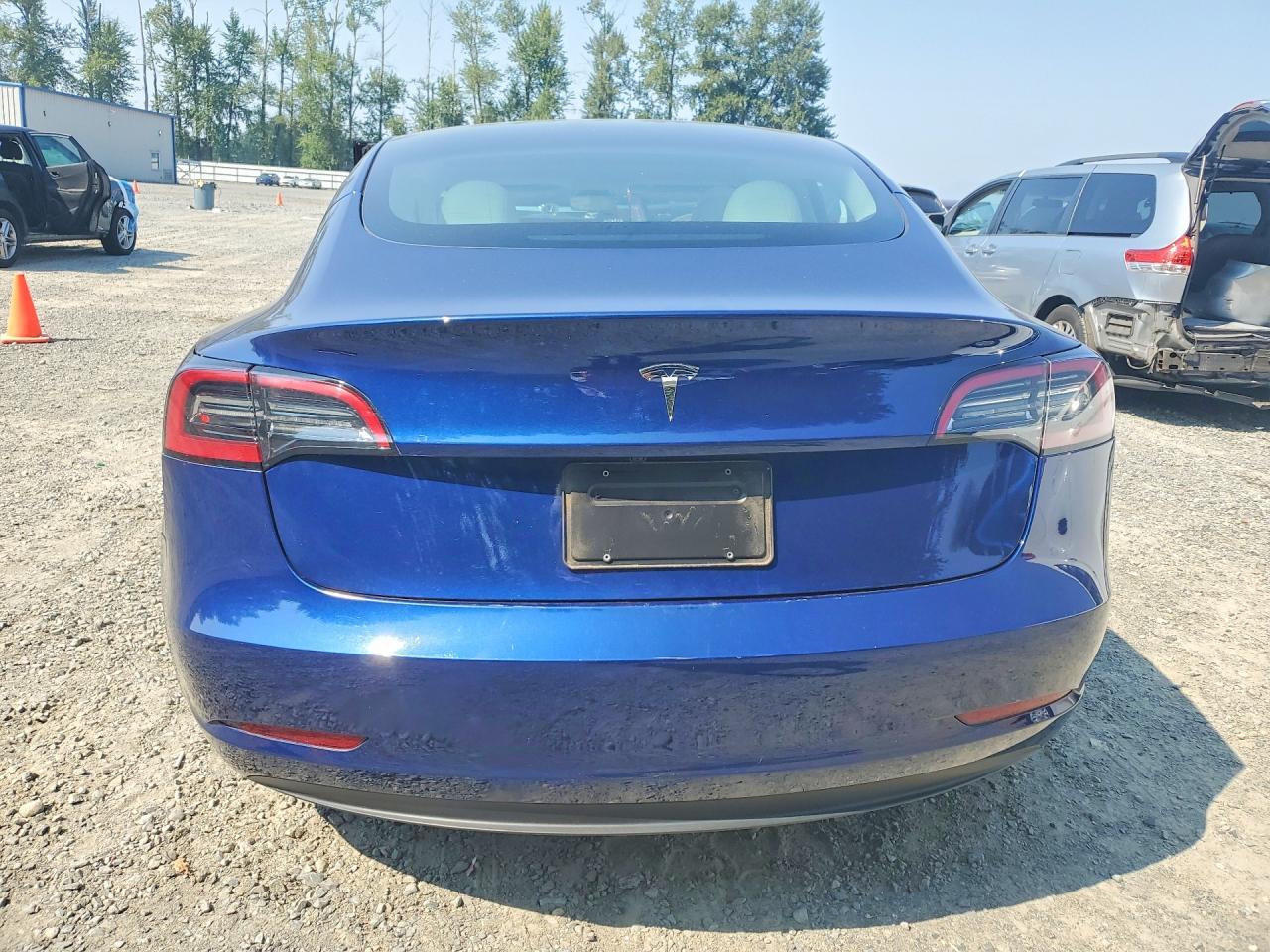 2023 Tesla Model 3 - zdjęcie 6