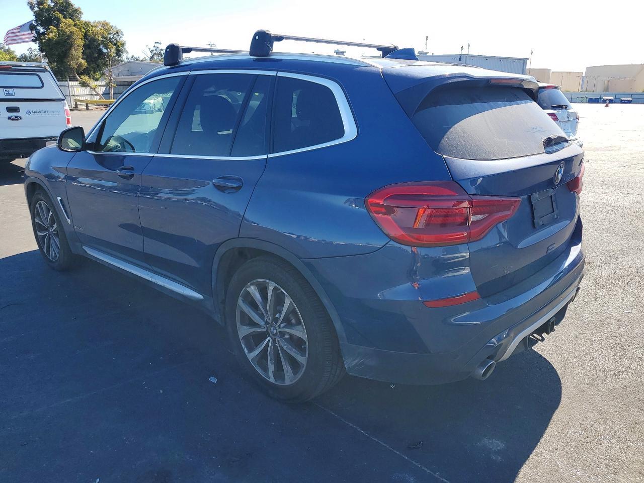 2018 BMW X3 xDrive30I - zdjęcie 2