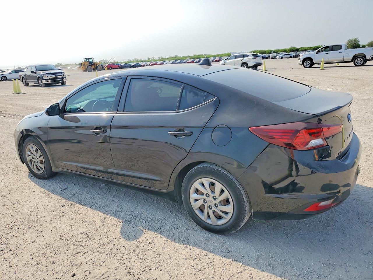 2020 Hyundai Elantra Se - zdjęcie 2