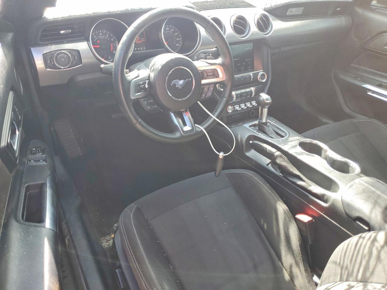 2018 Ford Mustang - zdjęcie 8