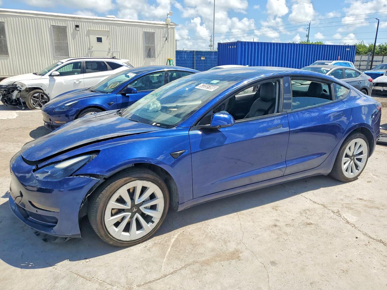 2022 Tesla Model 3 - zdjęcie główne