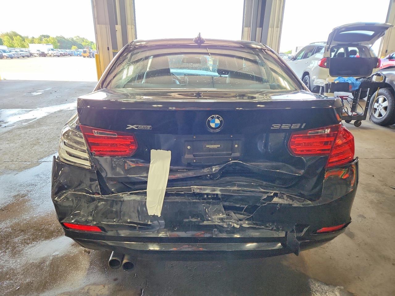 2015 BMW Seria 3 328i - zdjęcie 6