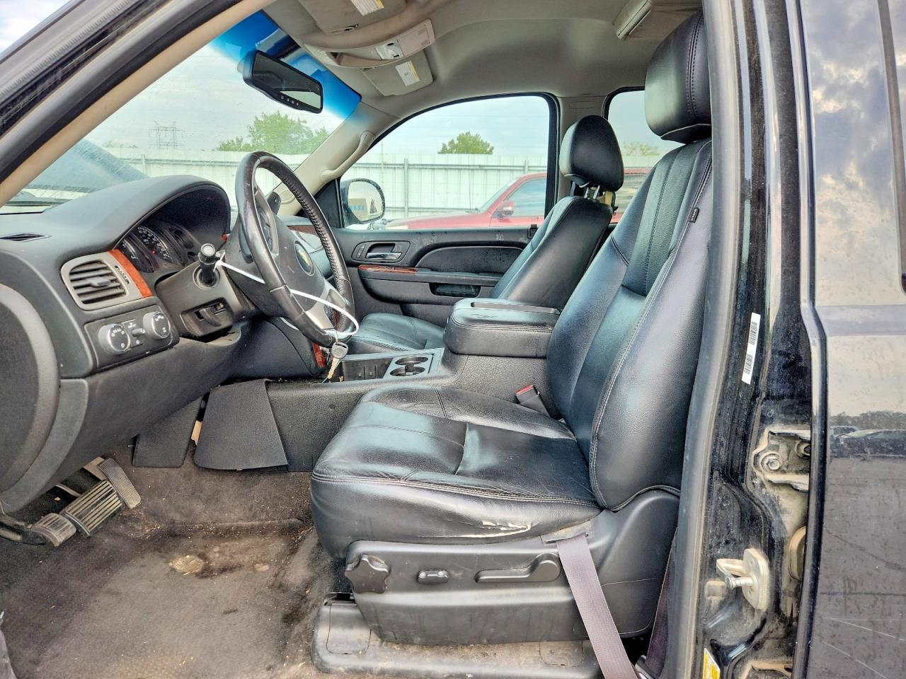 2014 Chevrolet Suburban K1500 Lt - zdjęcie 7