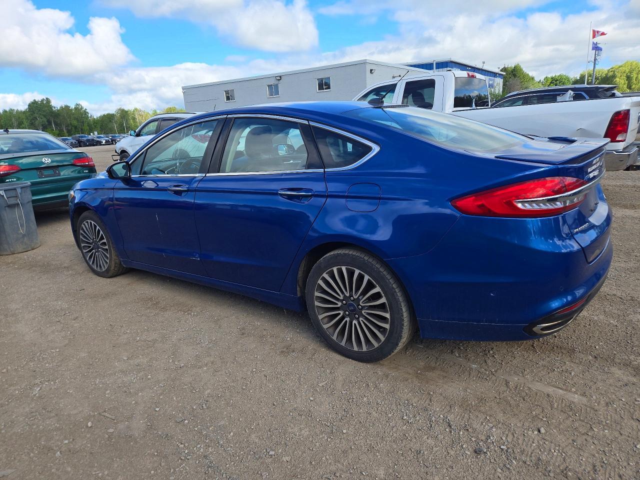 2017 Ford Fusion Titanium - zdjęcie 2
