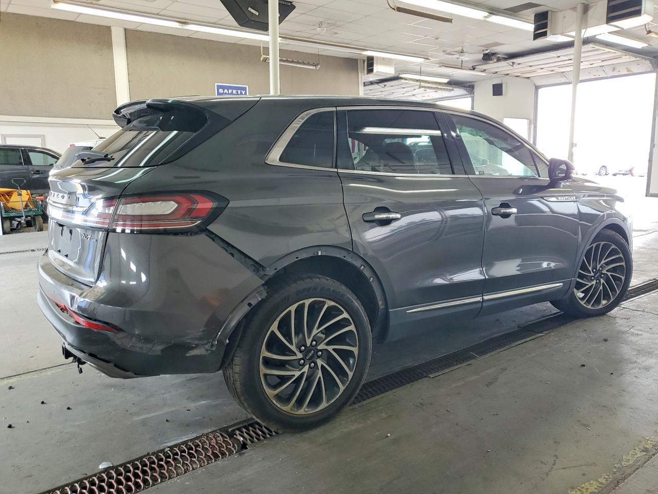 2019 Lincoln Nautilus Reserve - zdjęcie 3