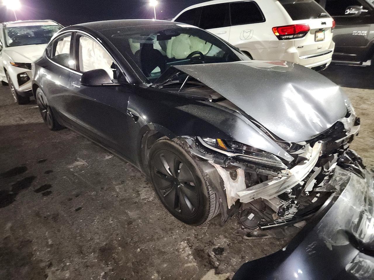 2024 Tesla Model 3 - zdjęcie 4
