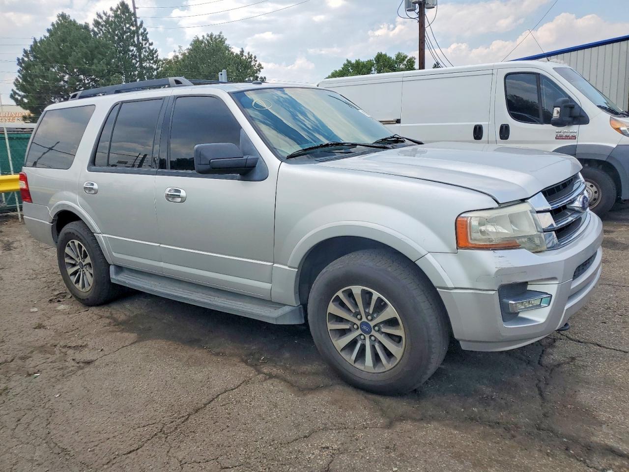 2017 Ford Expedition Xlt - zdjęcie 4