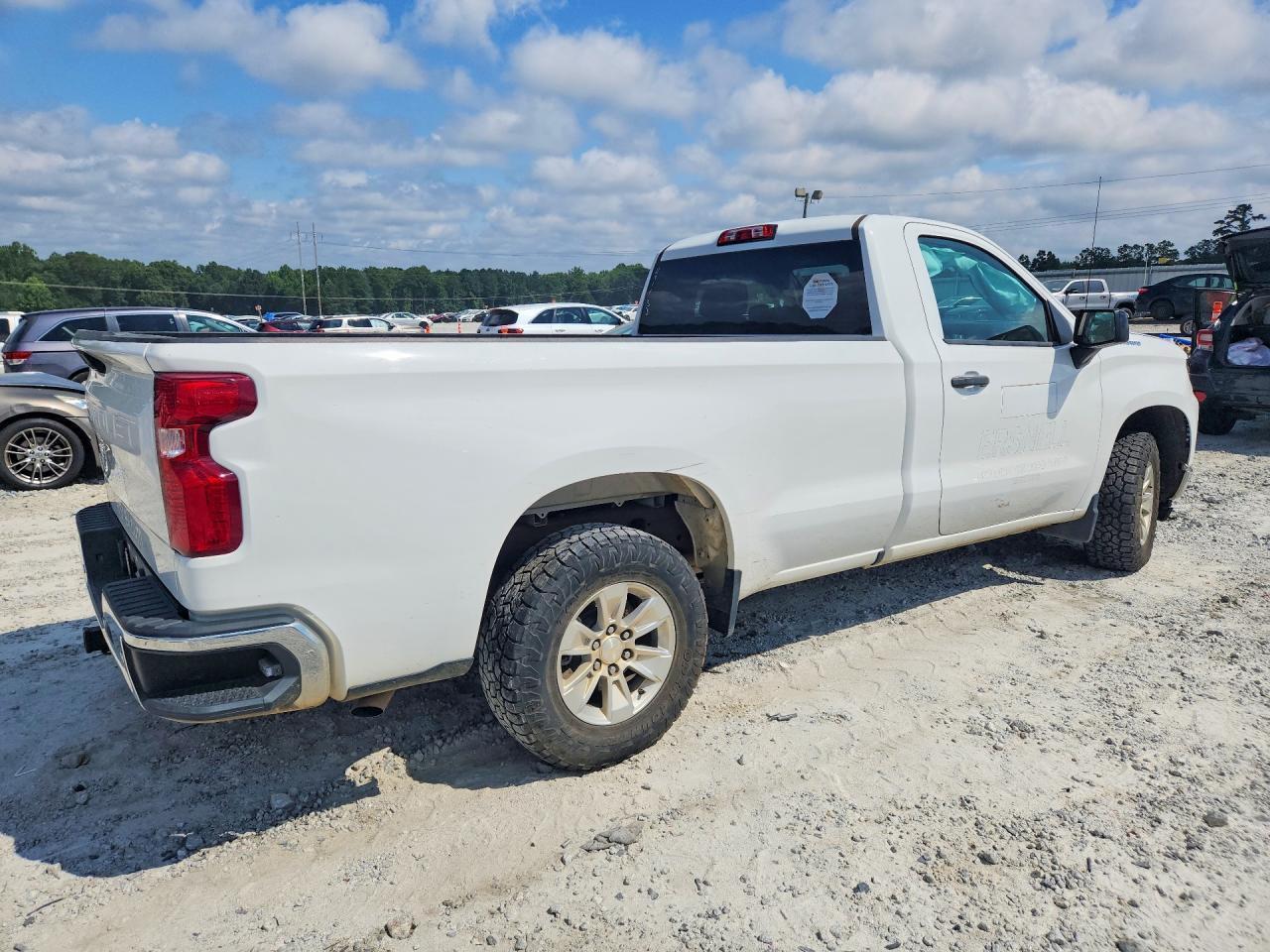 2024 Chevrolet Silverado C1500 - zdjęcie 3