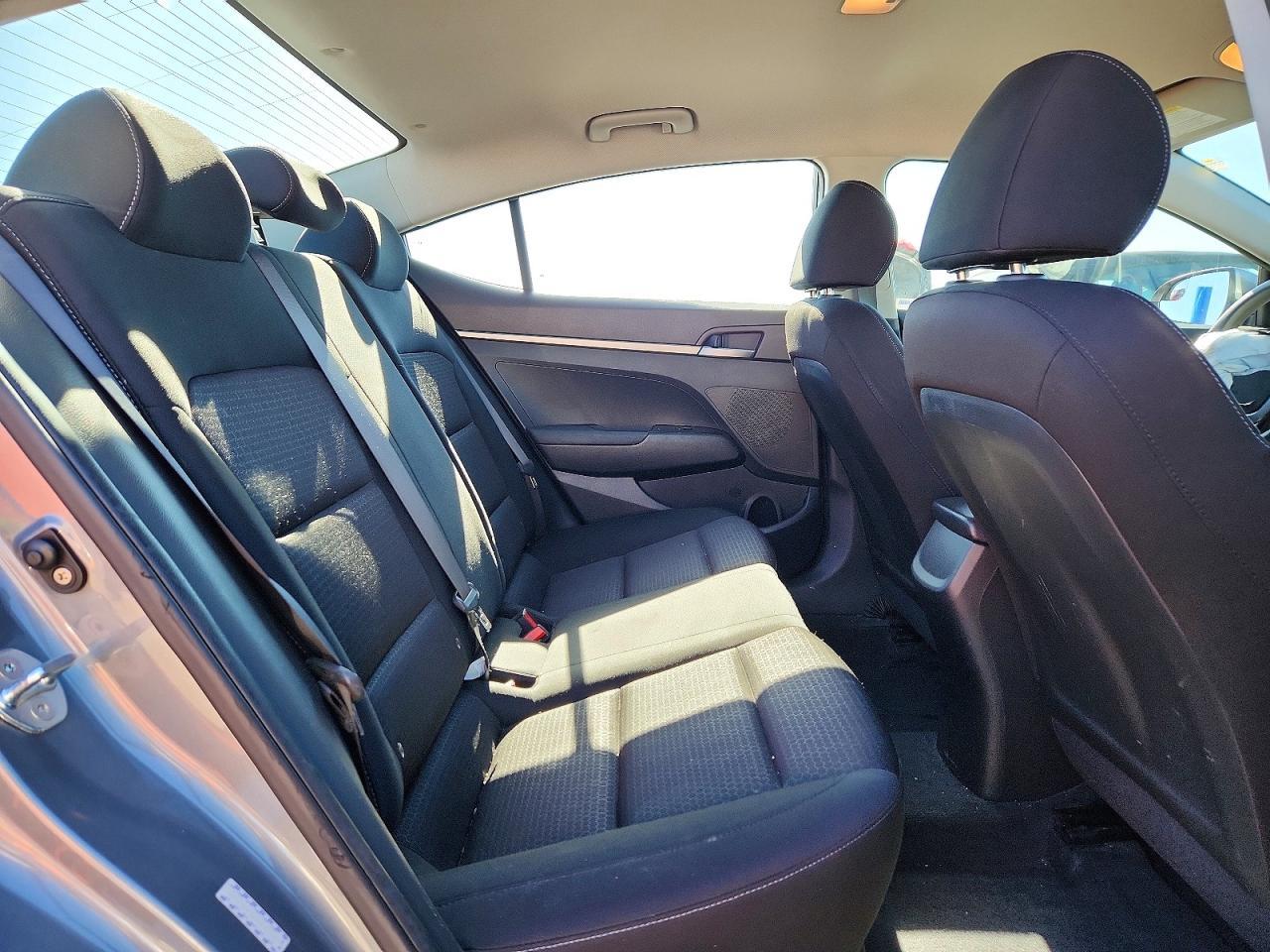 2018 Hyundai Elantra Se - zdjęcie 10