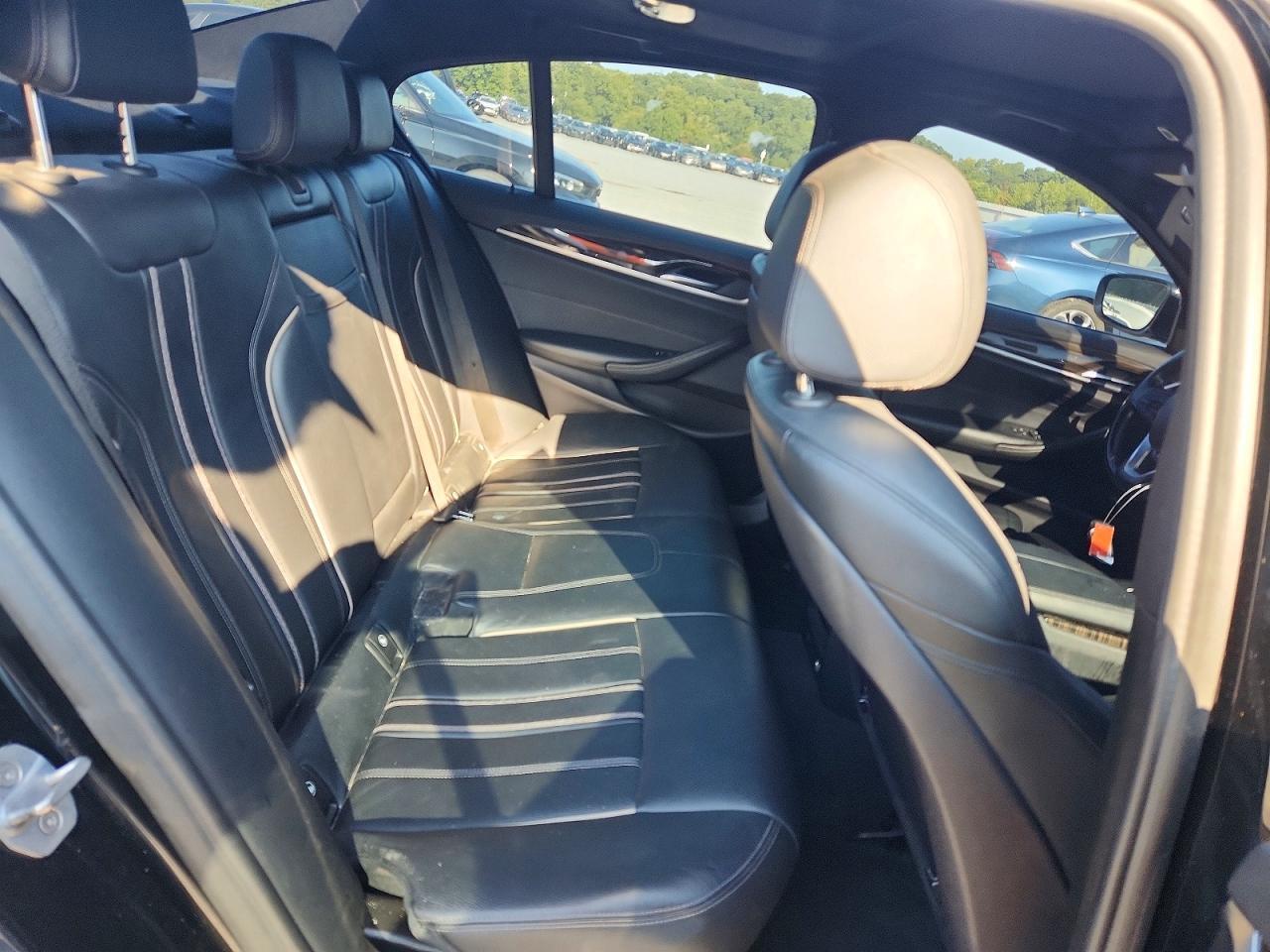 2018 BMW 530 Xi - zdjęcie 10