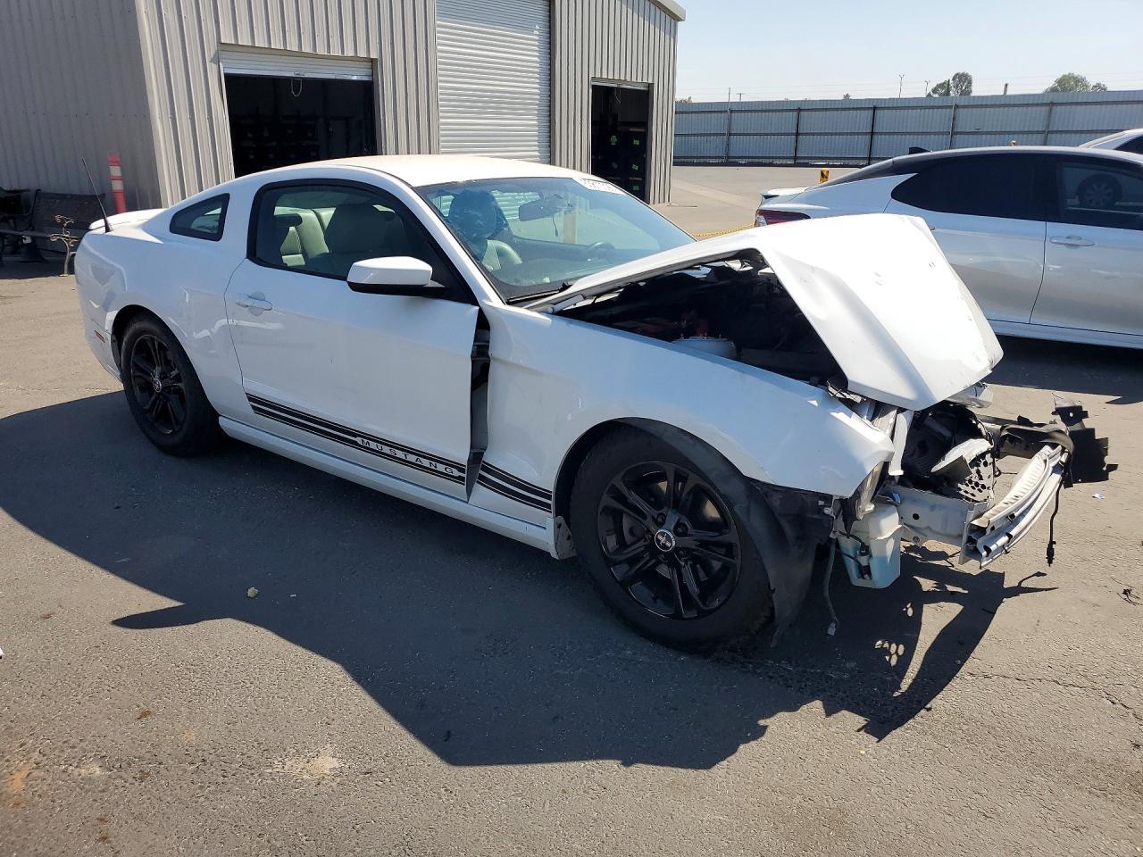 2014 Ford Mustang - zdjęcie 4