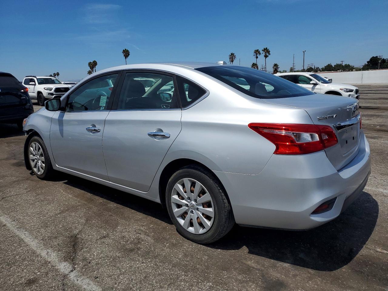 2017 Nissan Sentra Sv - zdjęcie 2
