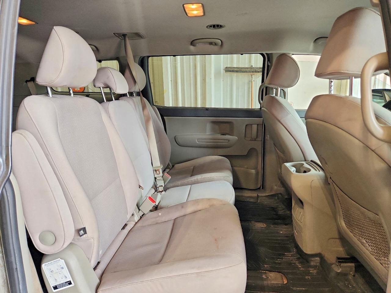 2016 Kia Sedona Lx - zdjęcie 11
