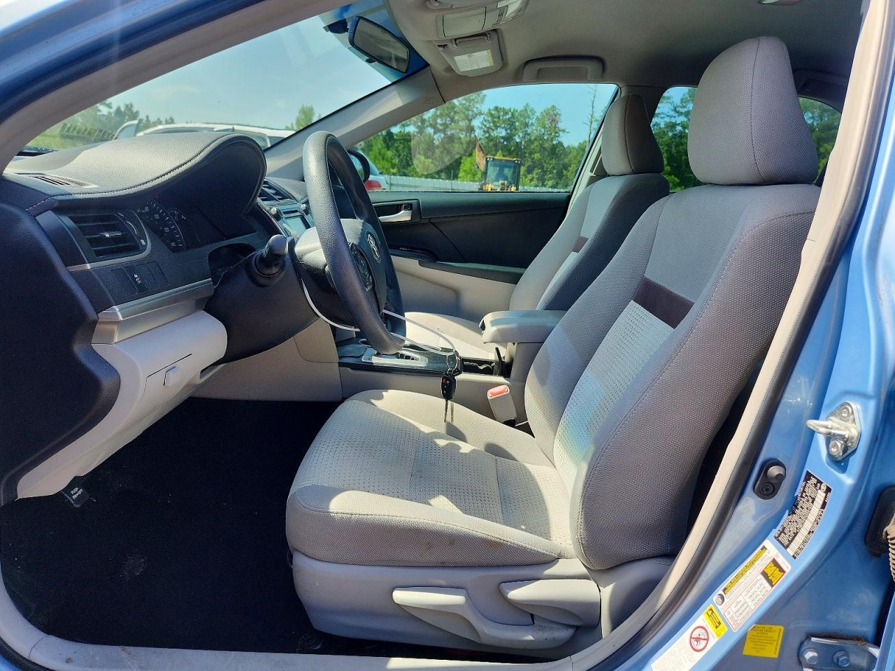 2025 Toyota Camry - zdjęcie 7