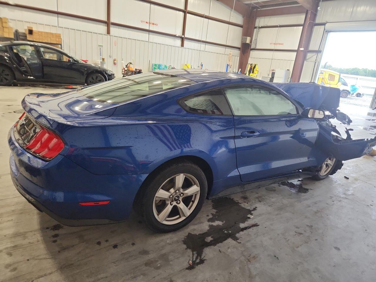 2018 Ford Mustang - zdjęcie 3