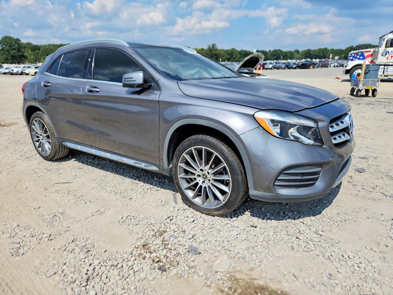 2018 Mercedes-Benz Gla 250 - zdjęcie 4