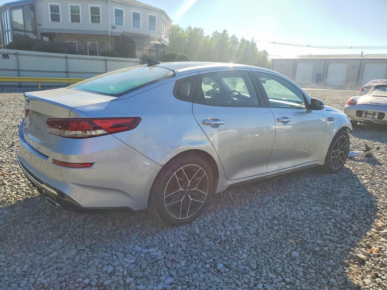 2020 Kia Optima Special Edition - zdjęcie 3
