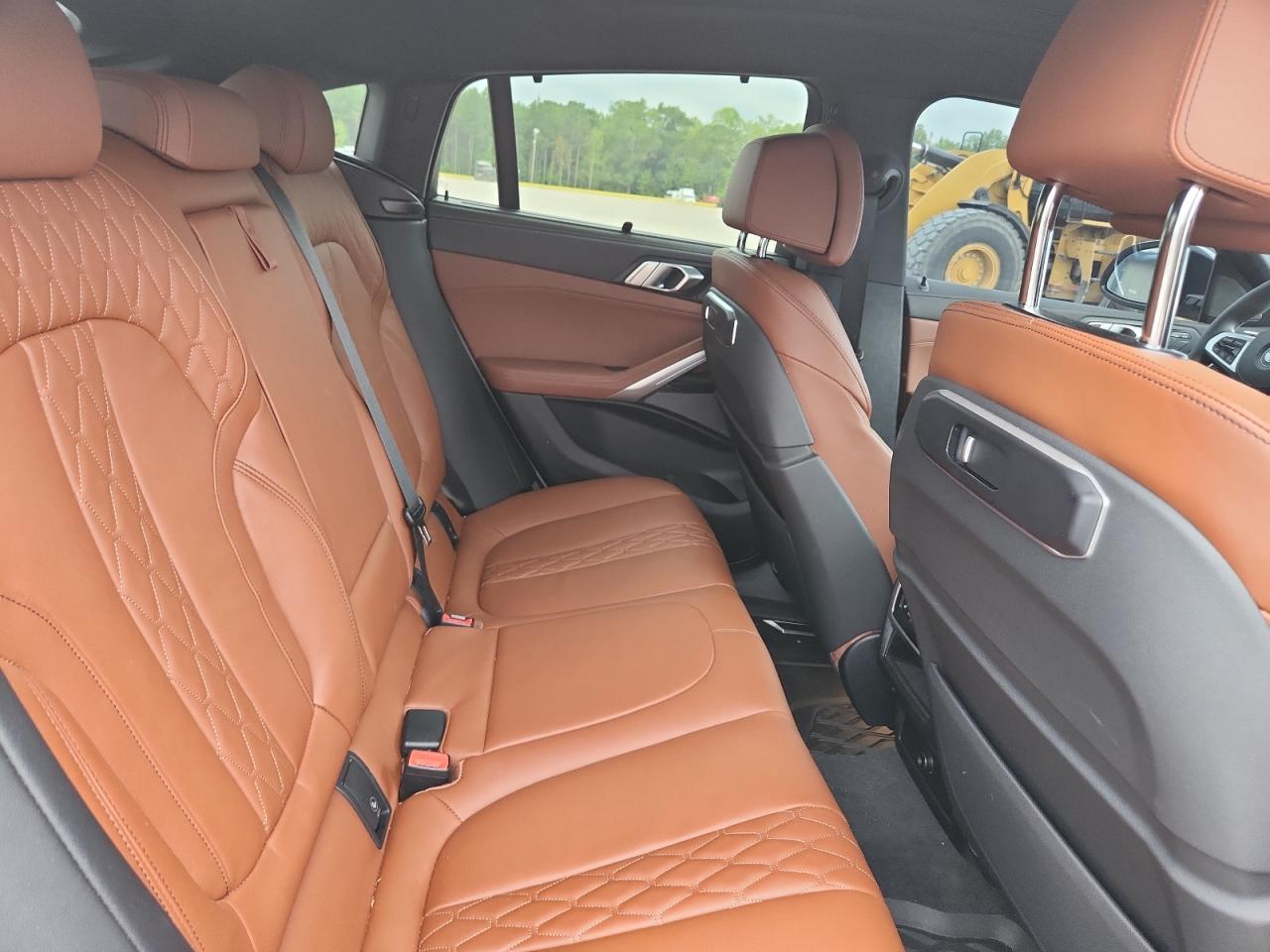 2026 BMW X6 xDrive40I - zdjęcie 11
