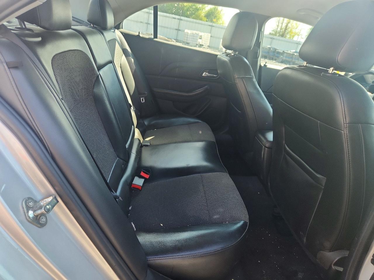 2015 Chevrolet Malibu 2Lt - zdjęcie 10