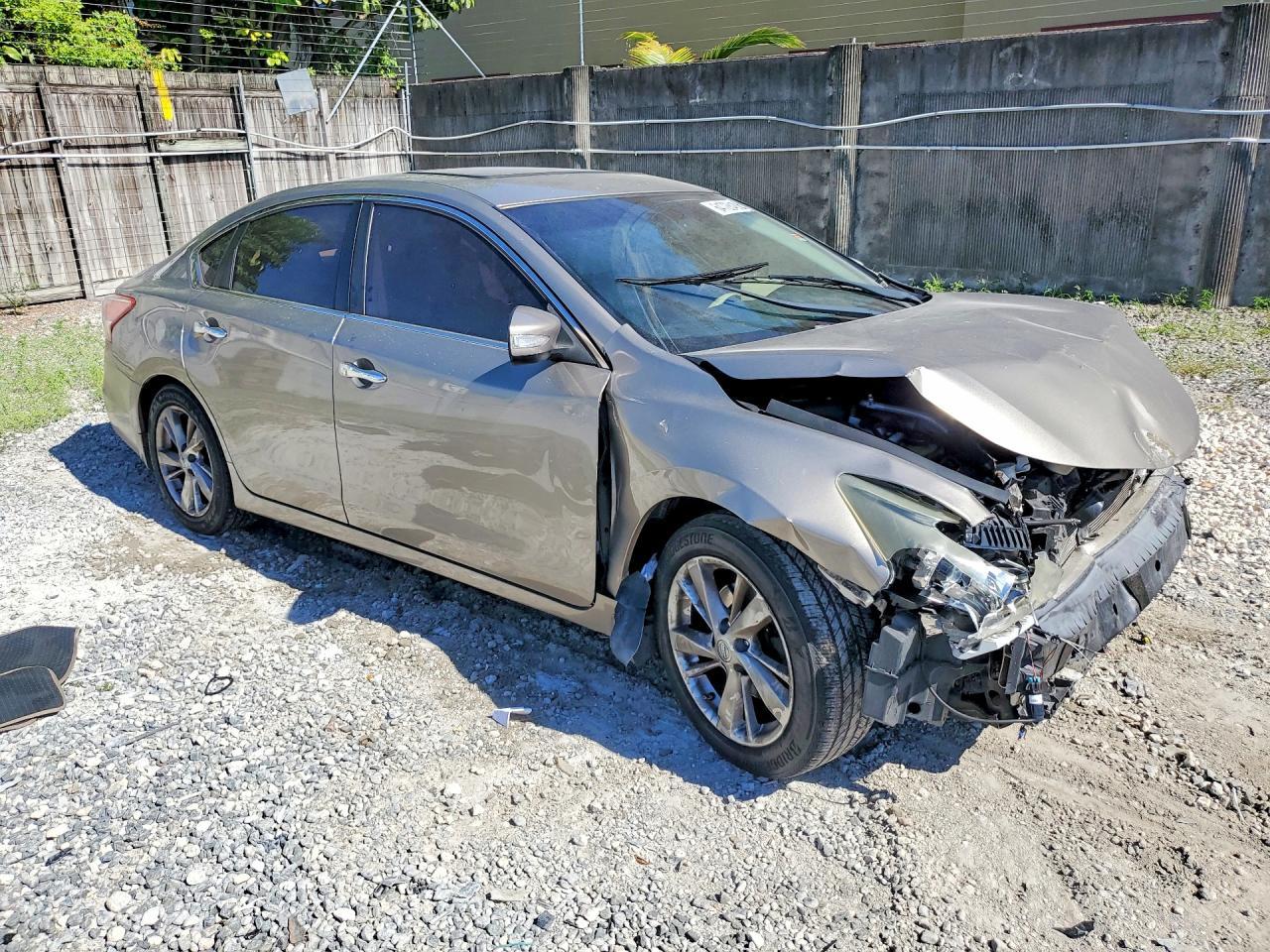 2013 Nissan Altima 2.5 - zdjęcie 4