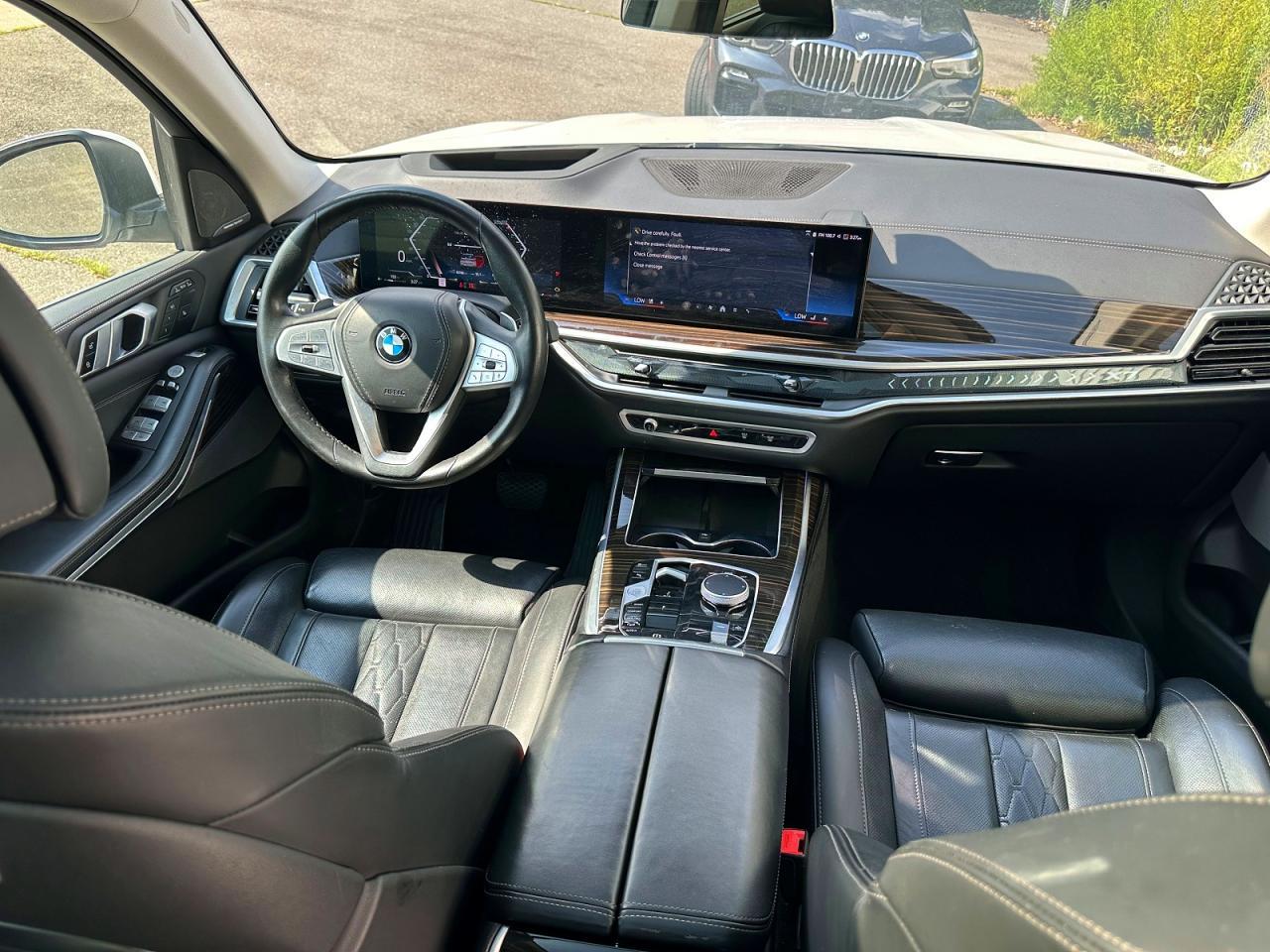2025 BMW X7 xDrive40I - zdjęcie 14