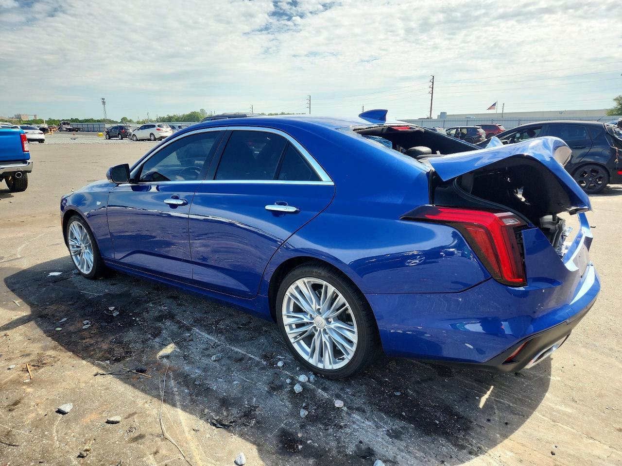 2021 Cadillac Ct4 Premium Luxury - zdjęcie 2