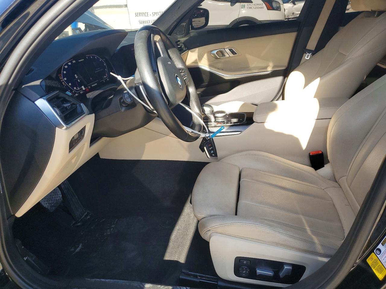 2021 BMW 330I - zdjęcie 7