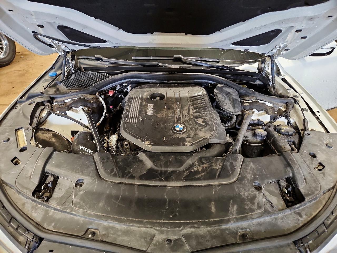 2017 BMW 740 I - zdjęcie 11
