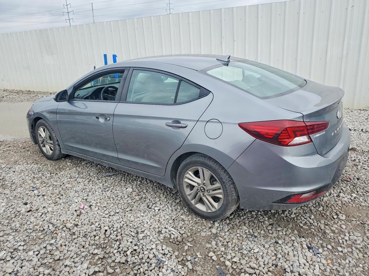 2019 Hyundai Elantra Sel - zdjęcie 2