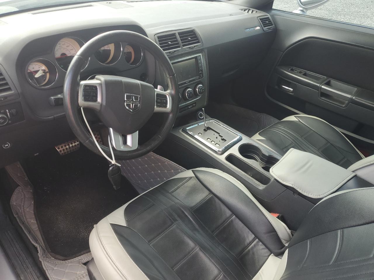 2014 Dodge Challenger R/T - zdjęcie 8