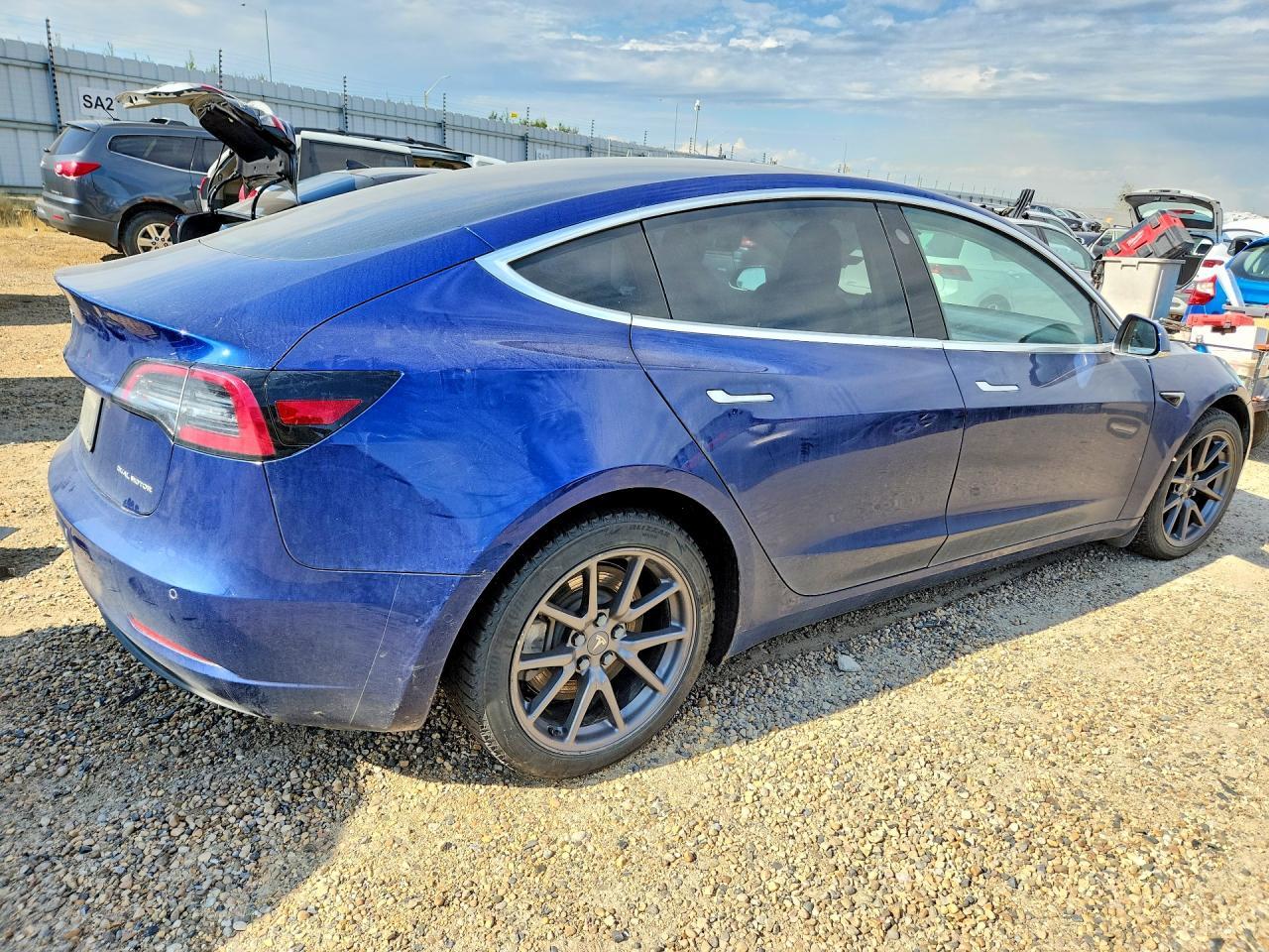 2020 Tesla Model 3 - zdjęcie 3