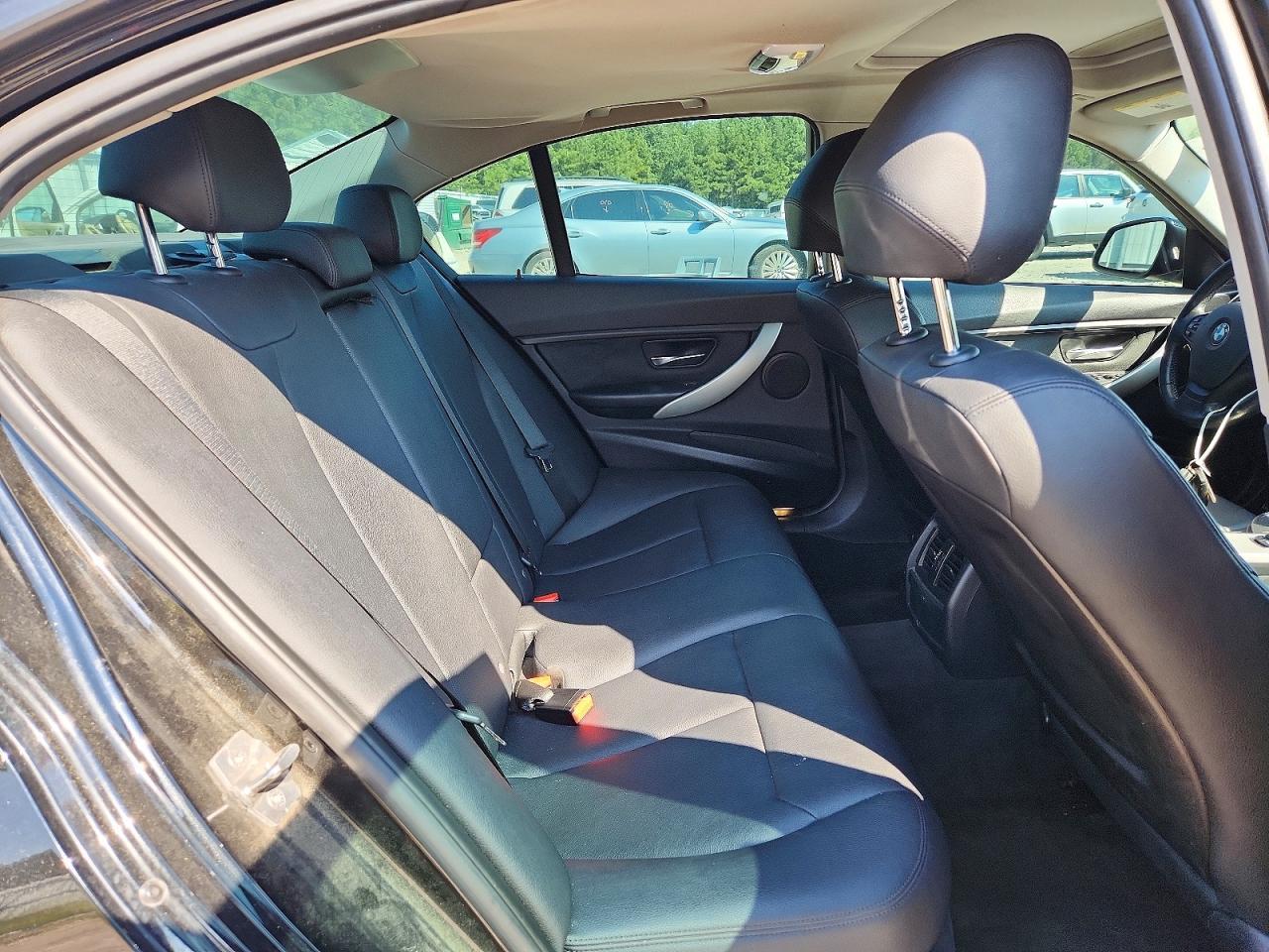 2014 BMW 320 I - zdjęcie 10