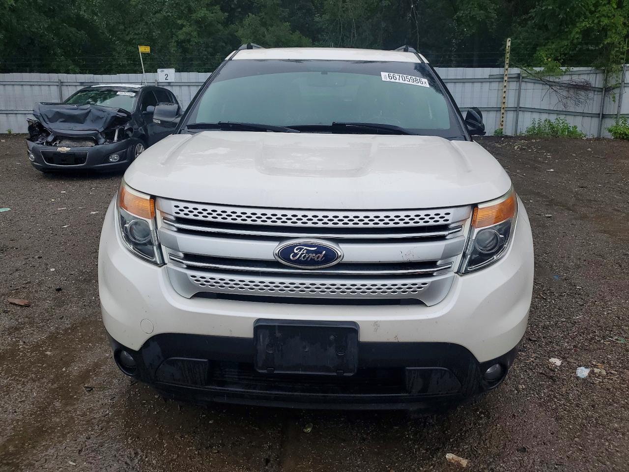 2014 Ford Explorer Xlt - zdjęcie 5
