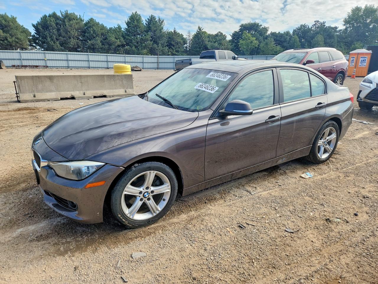 2013 BMW 328 I - zdjęcie główne