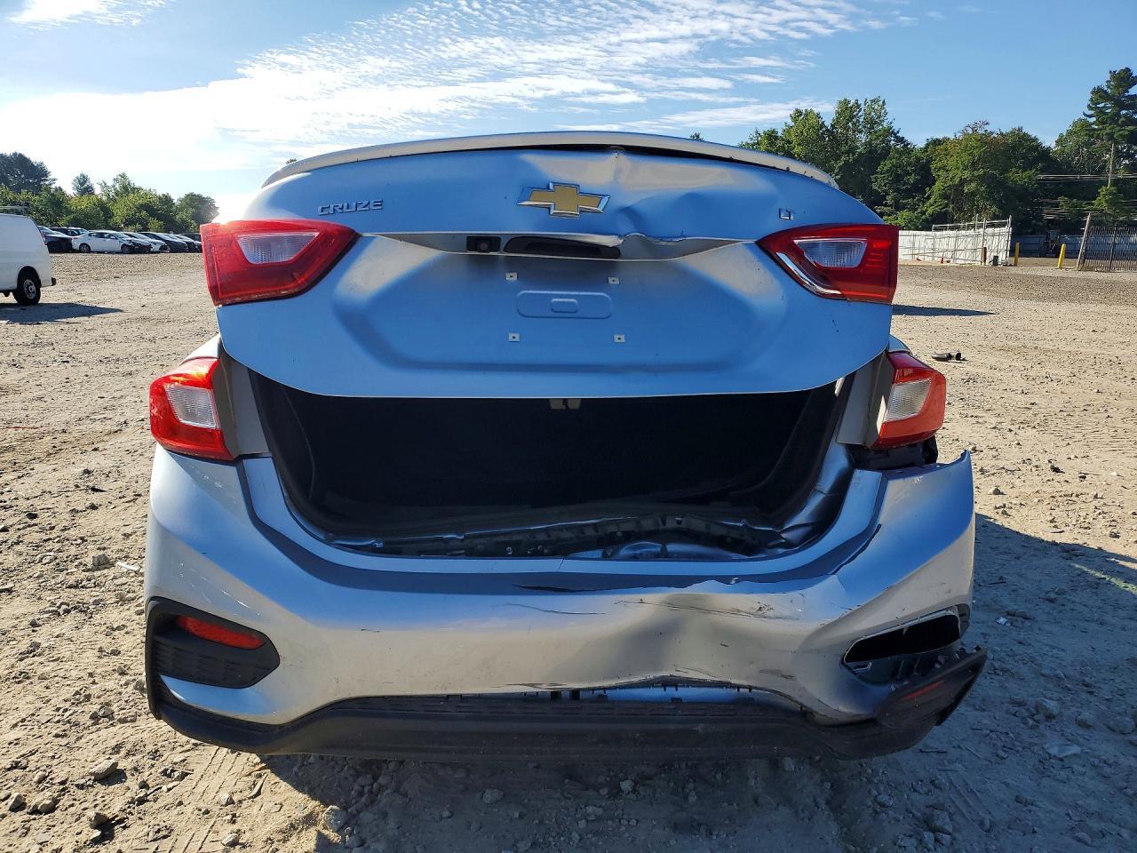 2017 Chevrolet Cruze Lt - zdjęcie 6