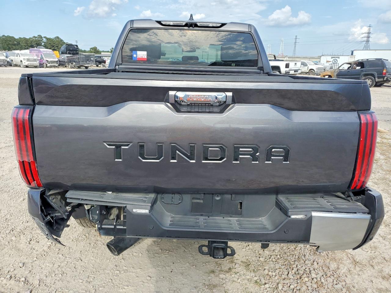 2026 Toyota Tundra Crewmax Limited - zdjęcie 6