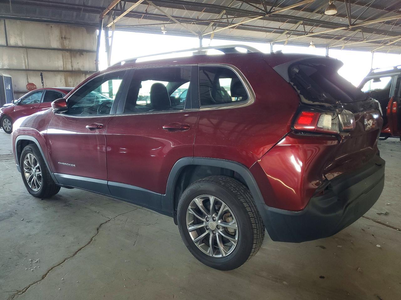 2019 Jeep Cherokee Latitude Plus - zdjęcie 2