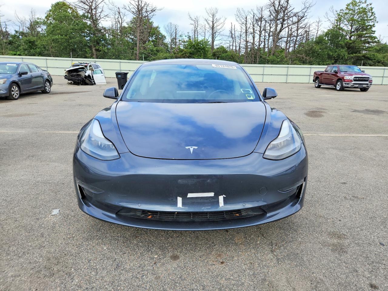 2022 Tesla Model 3 - zdjęcie 5