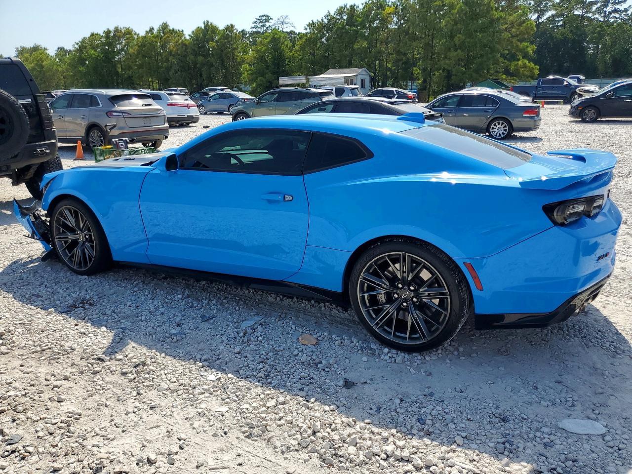 2022 Chevrolet Camaro Zl1 - zdjęcie 2