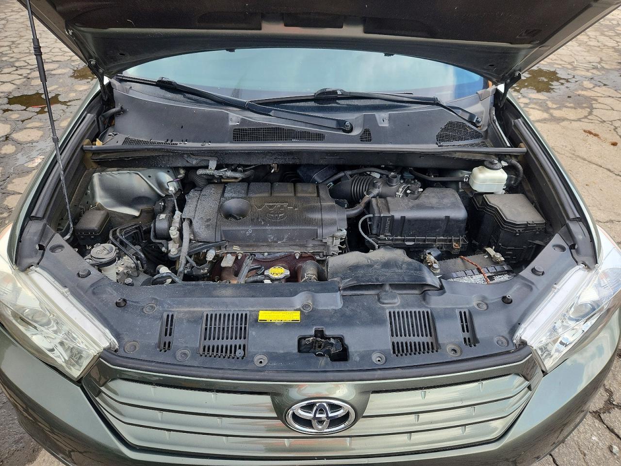 2013 Toyota Highlander Plus - zdjęcie 11